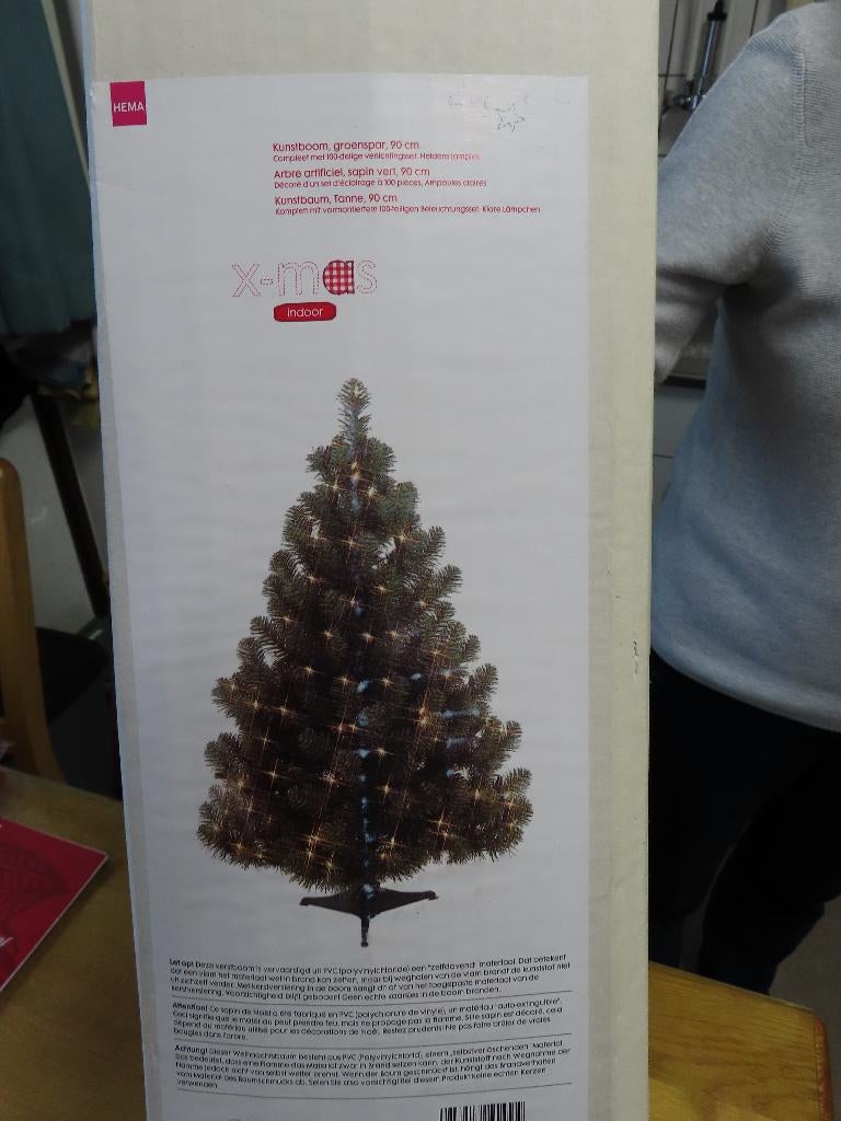 Kerstboom met 220V verlichting €.15,00 Kunstboom, Groenspar,, Ophalen of Verzenden, Nieuw