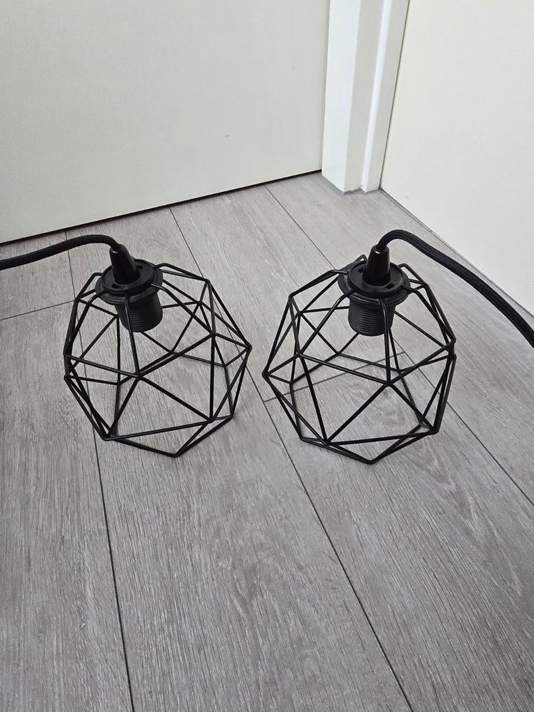 2x IKEA BRUNSTA Hanglampen - Zwart, Geometrisch Design, Verzenden, Zo goed als nieuw, Metaal, Minder dan 50 cm