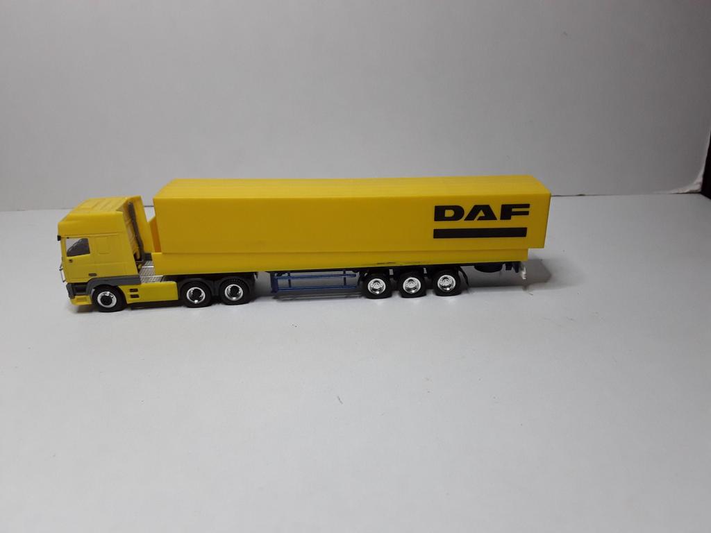 HERPA DAF 95_500 SSC  DAF demo oplegger, Ophalen of Verzenden, Zo goed als nieuw, Bus of Vrachtwagen, Herpa