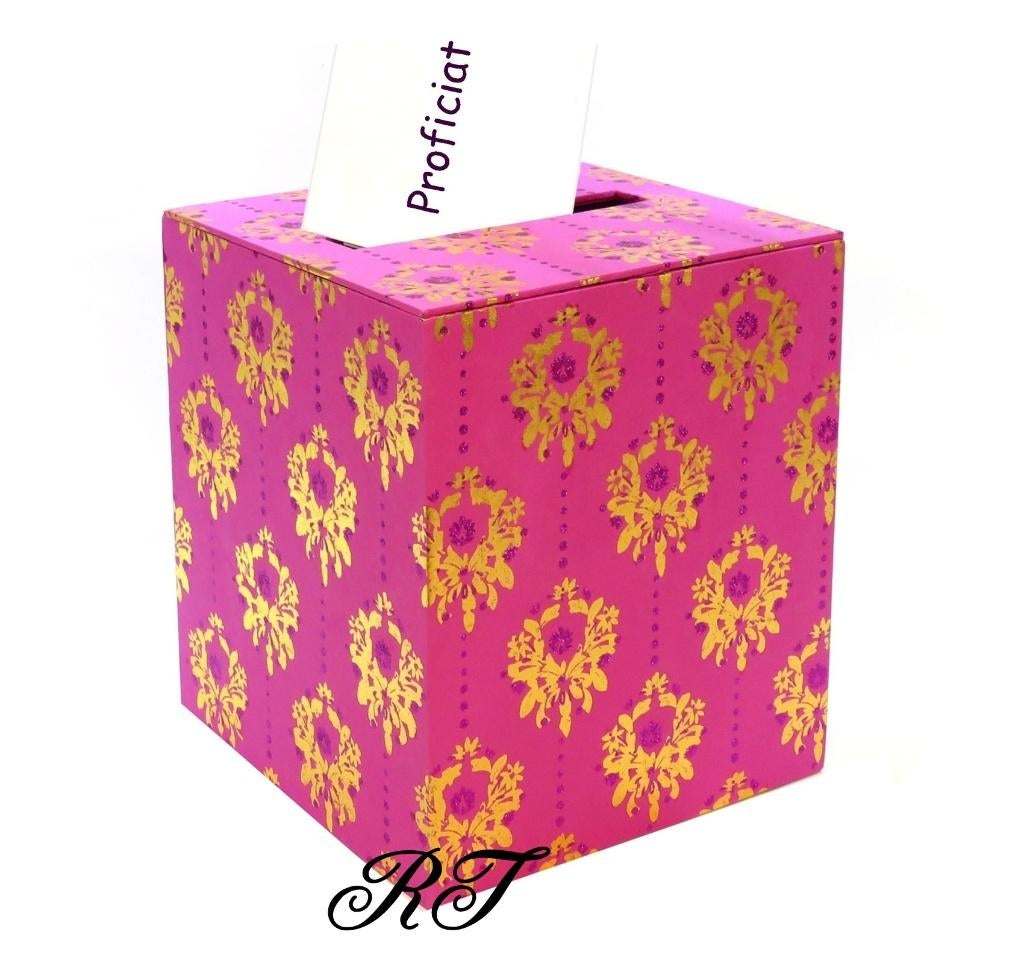 Prachtige mooie roze met goudgekleurde enveloppendoos., Hobby en Vrije tijd, Ophalen of Verzenden, Nieuw, Feestartikel, Geboorte of Huwelijk