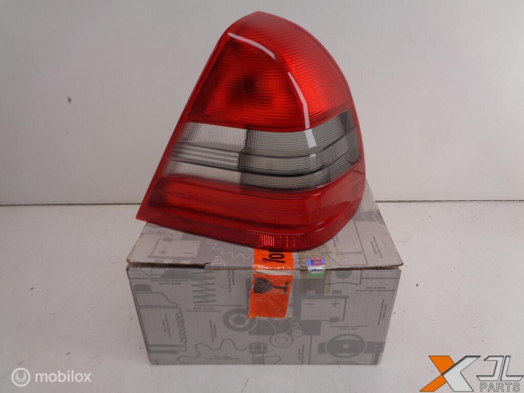 A2028202266 ACHTERLICHT ZWART RECHTS NOS OEM MERCEDES-BENZ, Mercedes-Benz, Nieuw, Ophalen of Verzenden, Mercedes-Benz