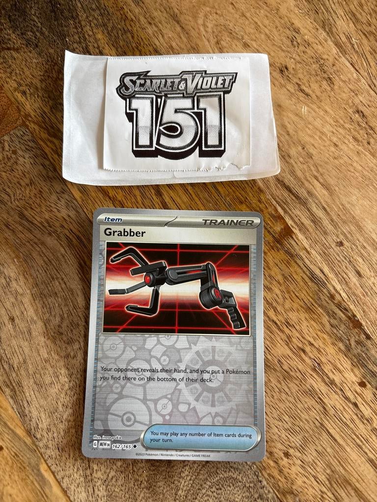 Pokémon TCG: Grabber Trainer Kaart (Scarlet & Violet 151), Ophalen of Verzenden, Zo goed als nieuw, Losse kaart