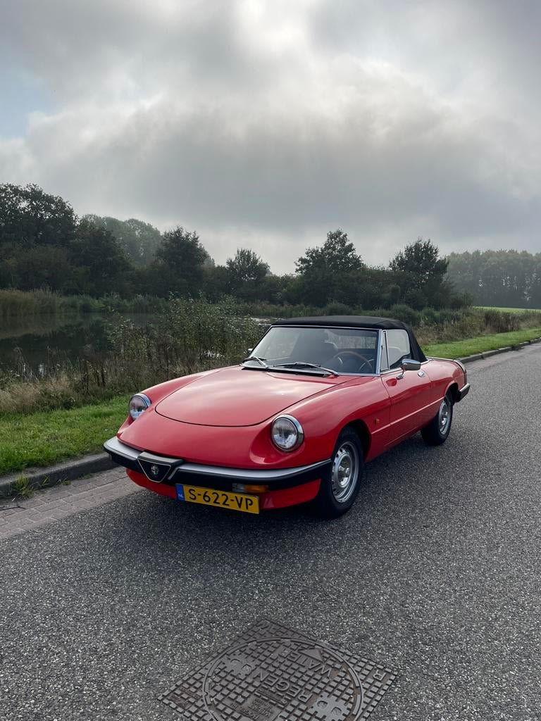 Alfa Romeo Spider, Auto's, Achterwielaandrijving, Zwart, 4 cilinders, Cabriolet