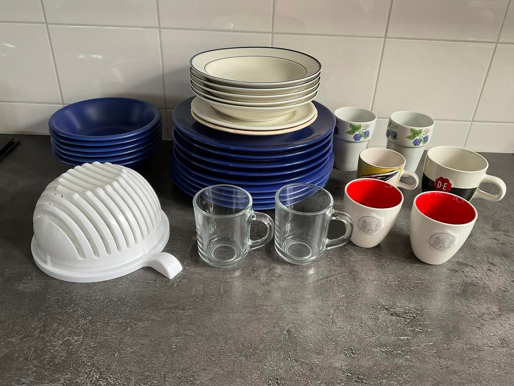Borden, mokken, bekers, kommen, slasnijderskom, Ophalen of Verzenden, Zo goed als nieuw, Bord(en), Overige stijlen