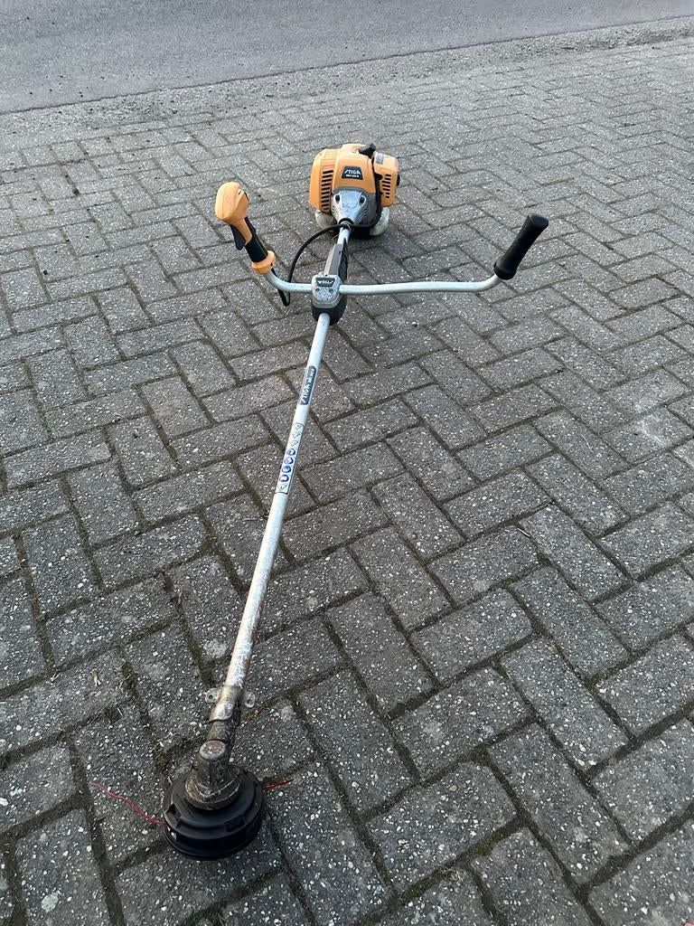 Stiga Bosmaaier SBC 242 D - Volledige beurt gehad, Ophalen of Verzenden, Gebruikt, 30 tot 50 cm, Benzine