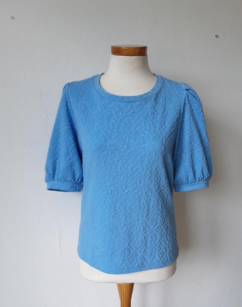 Shirt Freequent blauw met pofmouwen mt M, Freequent, Blauw, Maat 42/44 (L), Ophalen of Verzenden