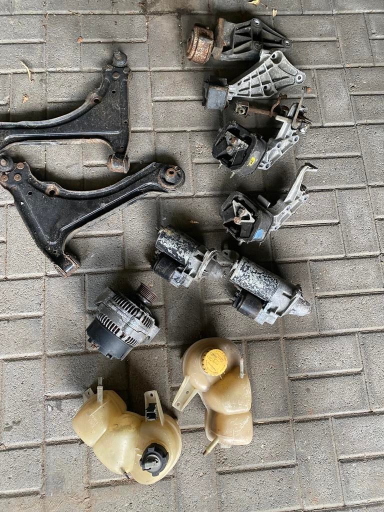 C20xe parts veel Astra, Kadett en Corsa onderdelen, Ophalen of Verzenden, Gebruikt