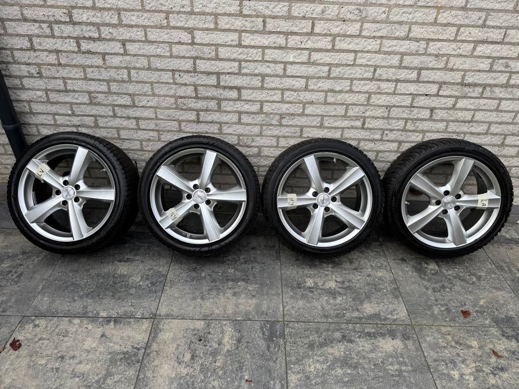 Winterbanden set Bridgestone op 18 inch Dezent velgen, Auto-onderdelen, Banden en Velgen, Ophalen, 18 inch, Gebruikt, Banden en Velgen