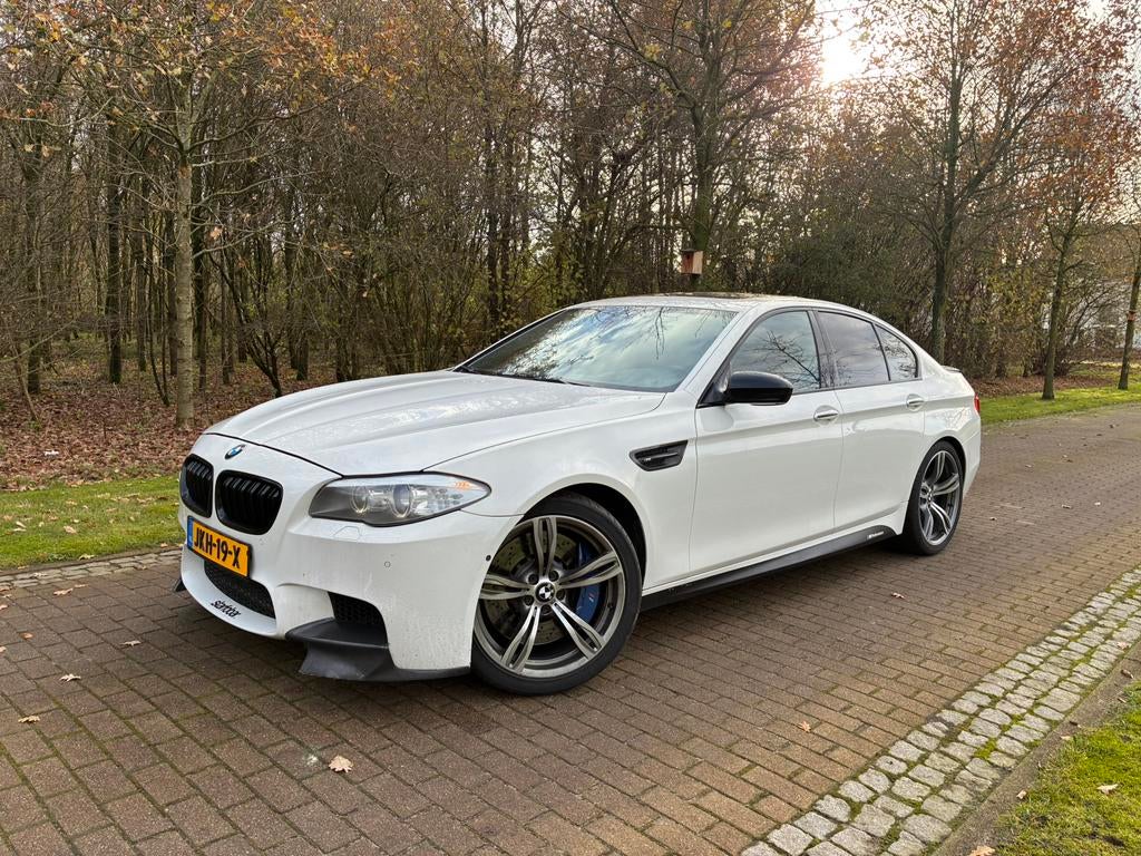 BMW M5 2013 Vol Optie, pano, Led, Leder, Memory, HUD, Auto's, Automaat, Achterwielaandrijving, 4395 cc, Wit