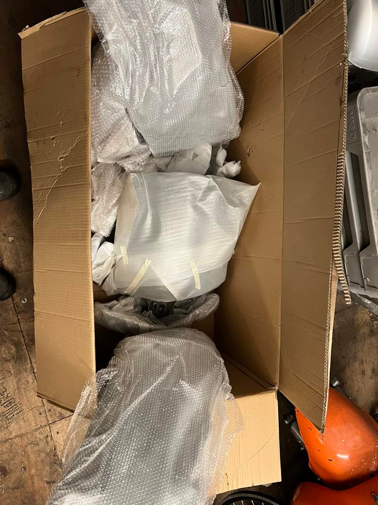 Partij scooter kappen. Riva lasouris vespa look a like, Ophalen, Zo goed als nieuw, Overige typen, Overige merken