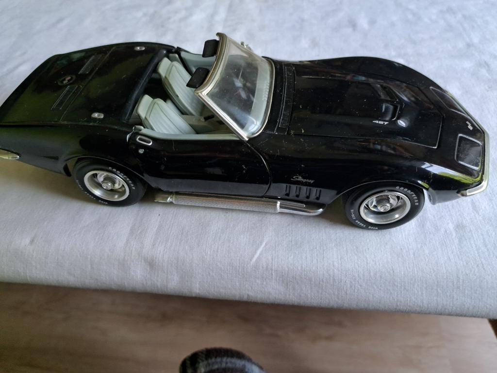 Revell  Cevrolet Corvette Stingray., Hobby en Vrije tijd, Ophalen of Verzenden, Zo goed als nieuw, Revell