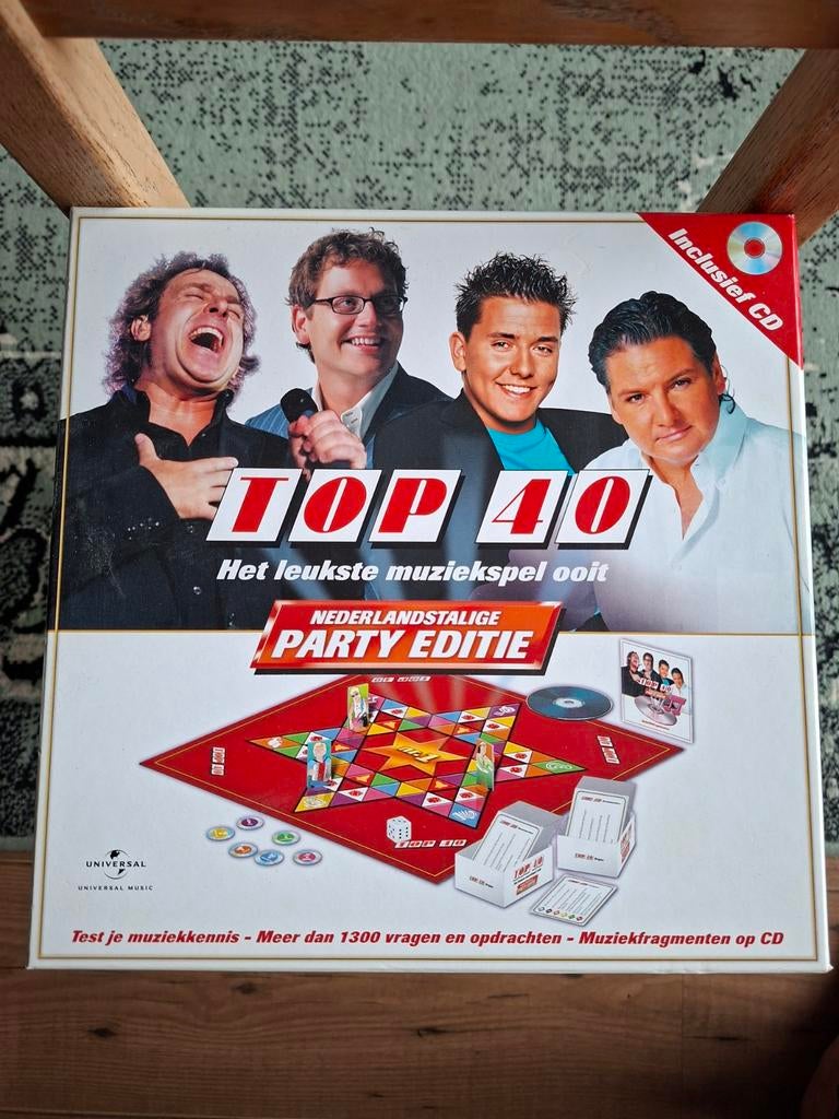Top 40 Party Editie Bordspel met CD, Hobby en Vrije tijd, Gezelschapsspellen | Bordspellen, Zo goed als nieuw, Drie of vier spelers