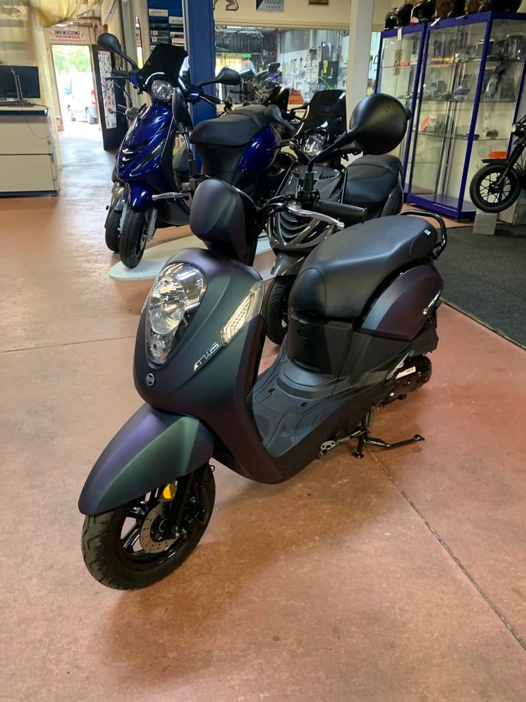 Gebro scooters: Sym mio 50i NIEUW BJ2026, Maximaal 45 km/u, Nieuw, Benzine, 50 cc
