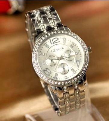 Nu €20 - RVS horloge met Swarovski Elements - Zilver [A-118], Sieraden, Tassen en Uiterlijk, Armbanden, Staal, Nieuw, Zilver, Ophalen