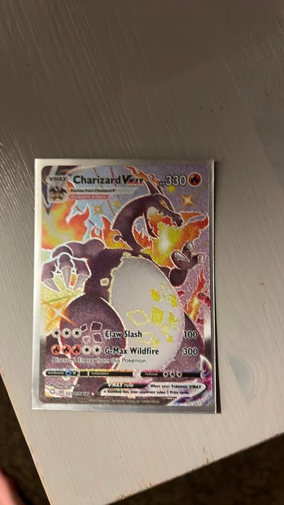 Pokemon kaart Charizard vmax 330, Ophalen, Zo goed als nieuw