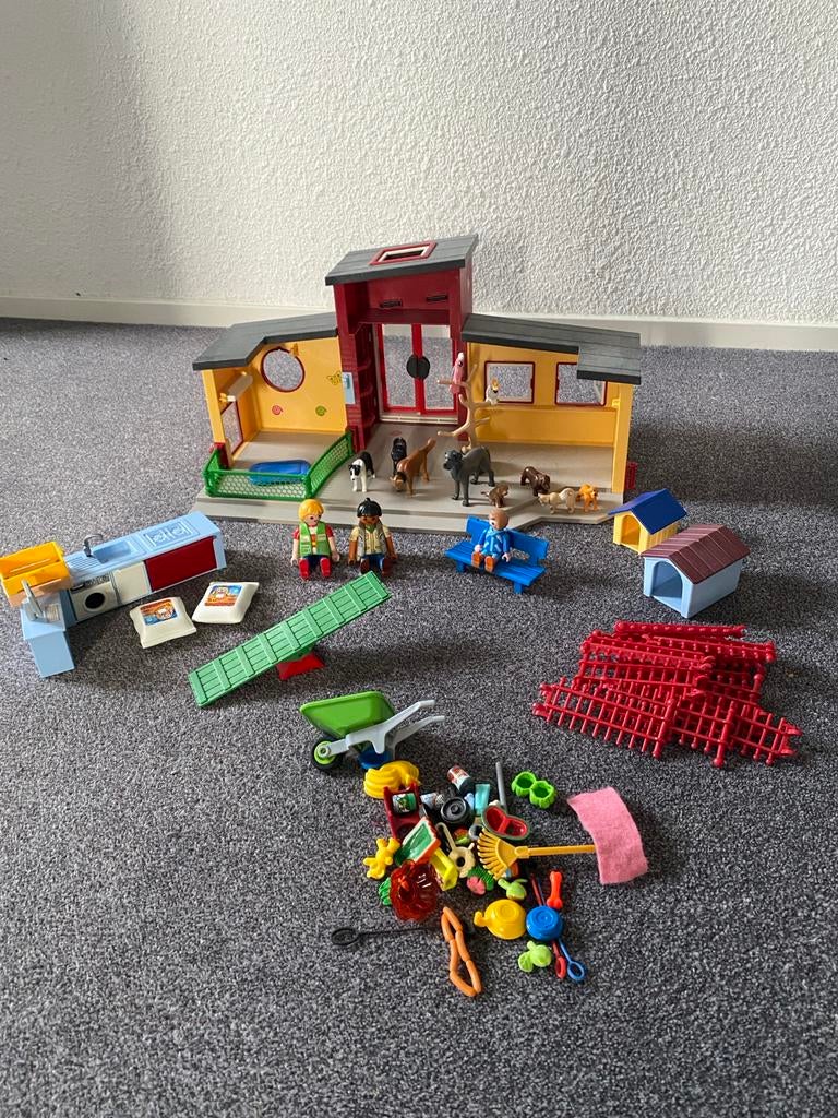 Playmobil Dierenasiel 9275 - Complete Set, Ophalen of Verzenden, Zo goed als nieuw, Complete set