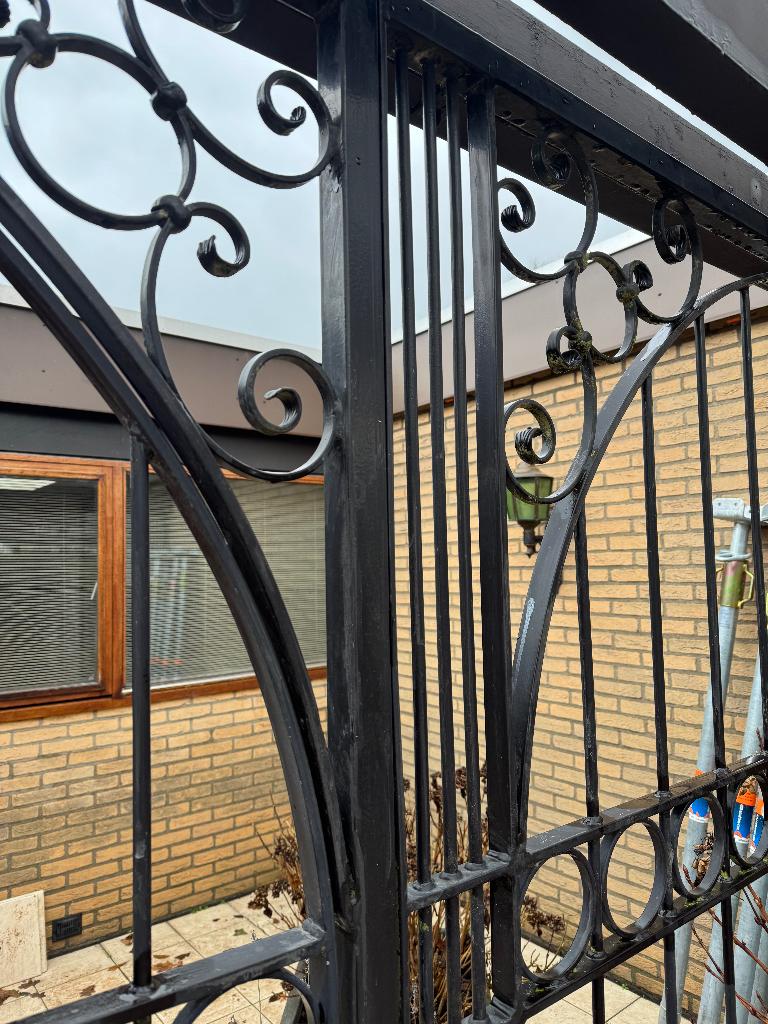 Zware kwaliteit hek van smeedijzer, Ophalen, Gebruikt, IJzer, Sierhekwerk