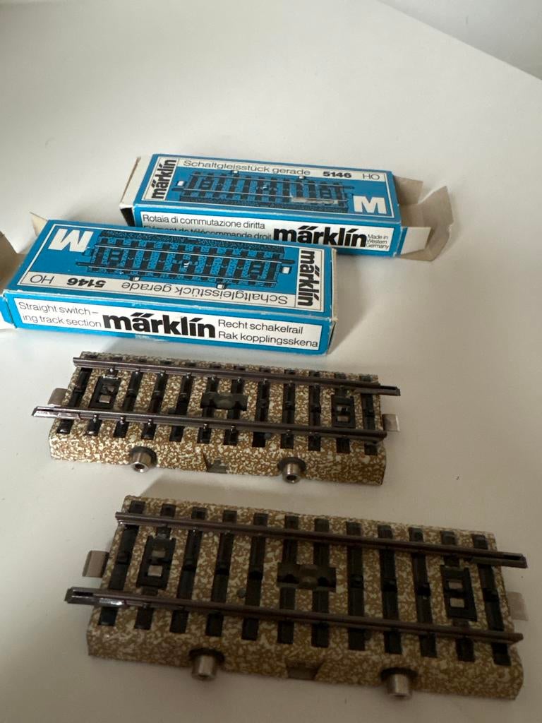 Märklin 5146 Rechtschakelrail - 2 stuks, Wisselstroom, Gebruikt, Rails, Ophalen of Verzenden