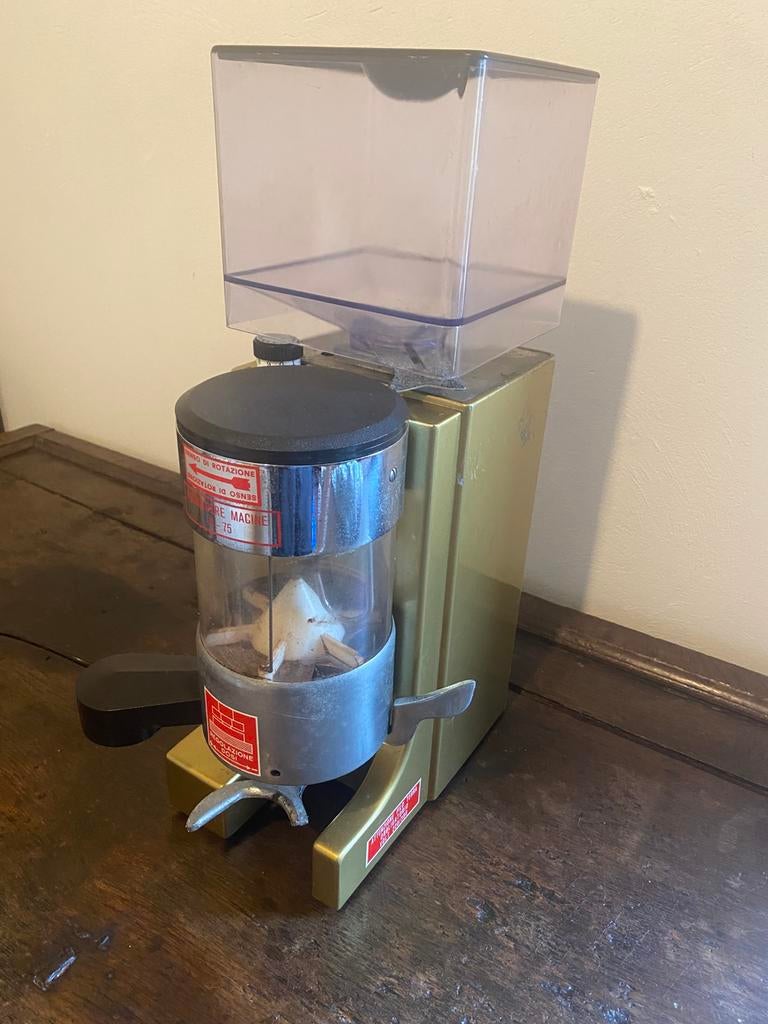 Zware vintage HORECA Nuova Simonelli koffiemolen (GOUD), Ophalen of Verzenden