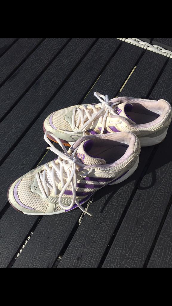 Adidas meisjes sportschoen maat 39, Ophalen of Verzenden, Zo goed als nieuw, Overige typen, Adidas