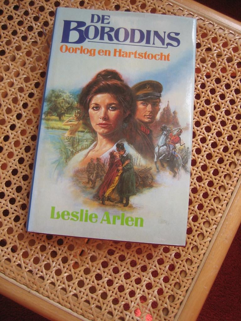 historische roman De Borodins dl.2 "oorlog en hartstocht", Boeken, Ophalen of Verzenden, Gelezen, Leslie Arlen