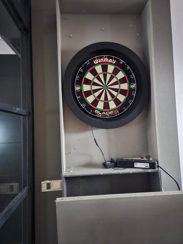 Lena Dartkast - Dartkast voor Dartbord, Sport en Fitness, Darts, Gebruikt, Dartbord, Ophalen