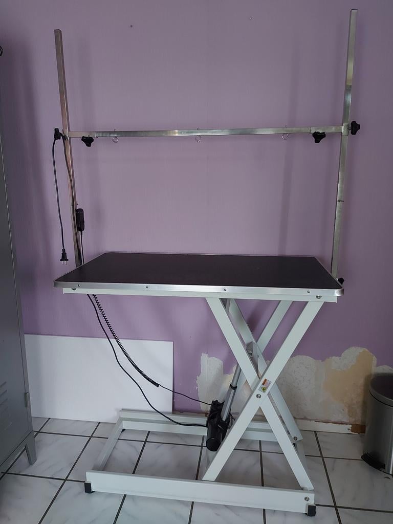 Ellectrische trimtafel Cross (defect), Ophalen