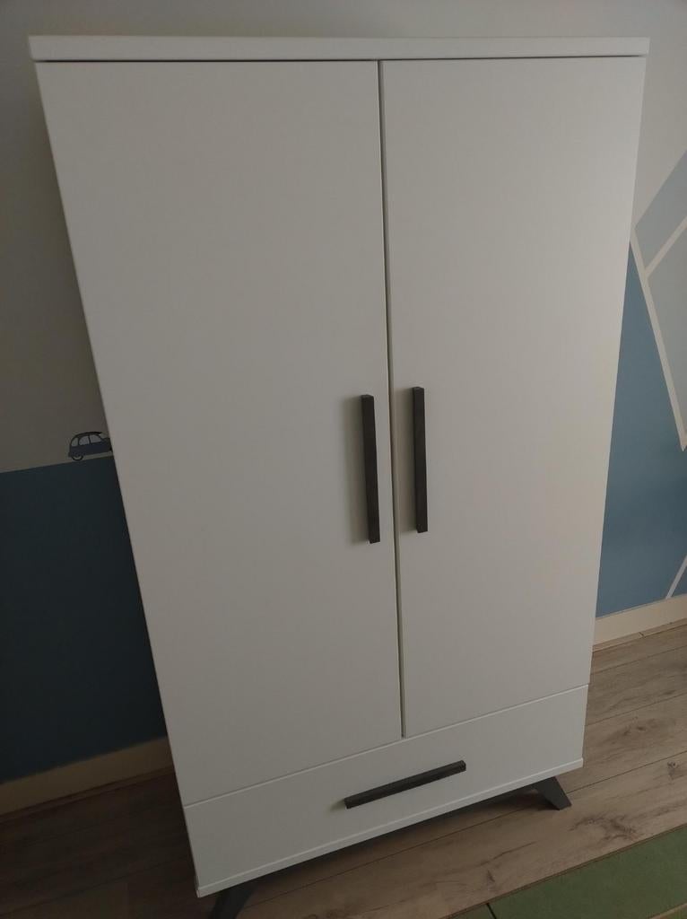 BOPITA kledingkast ook bijbehorend bed te koop!, Kinderen en Baby's, Kinderkamer | Commodes en Kasten, Ophalen, Gebruikt, Kast