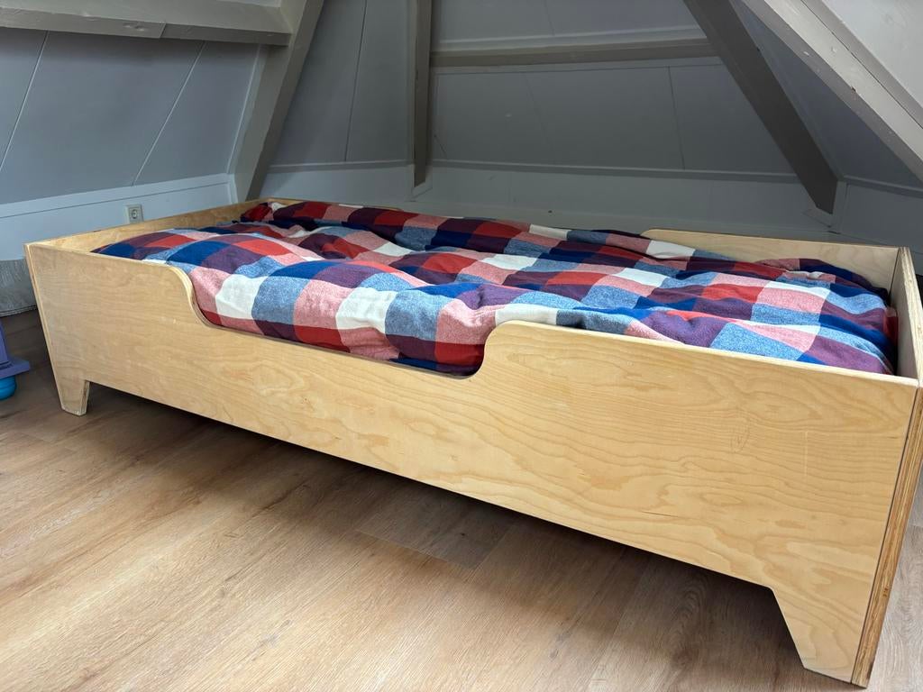 Handgemaakt kinderbed 160 x 70, Kinderen en Baby's, Kinderkamer | Bedden, Ophalen, Gebruikt, 70 tot 85 cm, Lattenbodem