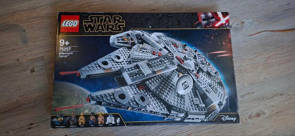 Lego Star Wars Millennium Falcon 75257, Ophalen of Verzenden, Zo goed als nieuw