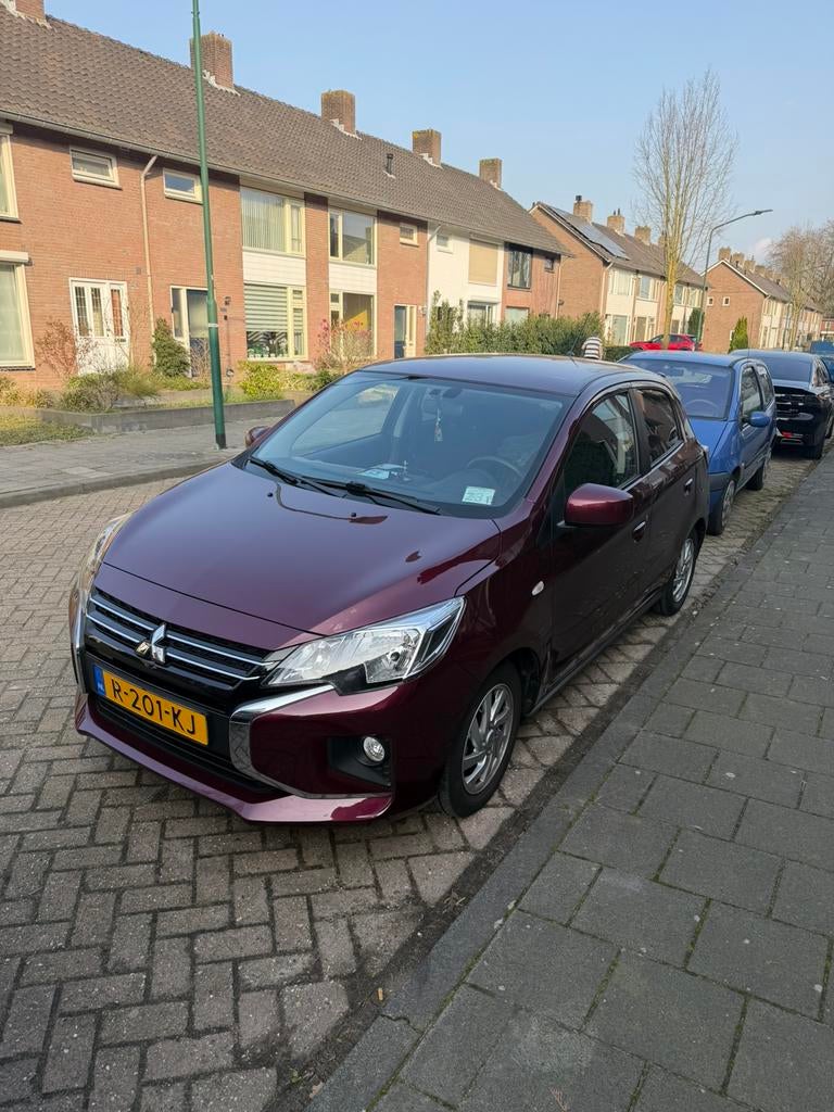 Mitsubishi Space Star 1.2 Mivec Cleartec As&g 71pk 2022 Rood, Auto's, Mitsubishi, Voorwielaandrijving, 200 kg, 850 kg, Origineel Nederlands