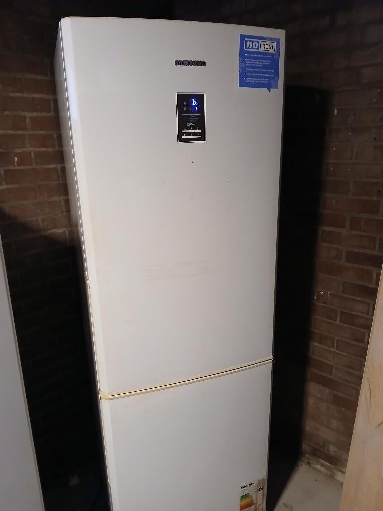 Samsung Koelkast met Vriezer. No frost. Goed werkend, Ophalen, Gebruikt, 200 liter of meer, 60 cm of meer