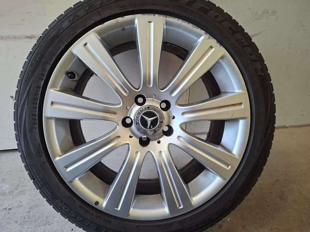 Mercedes originele velgen met winterbanden 18 inch, Auto-onderdelen, 18 inch, Gebruikt, Banden en Velgen, Winterbanden
