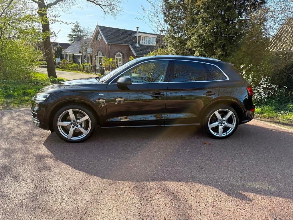 Audi Q5 55 TFSI e quattro Competition / S.line / Navi / Pano, Auto's, Automaat, Euro 6, 4 cilinders, Zwart