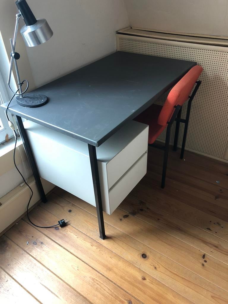 Vintage Gispen bureau 3803 ontworpen door A.R. Cordemeijer, Ophalen, Gebruikt