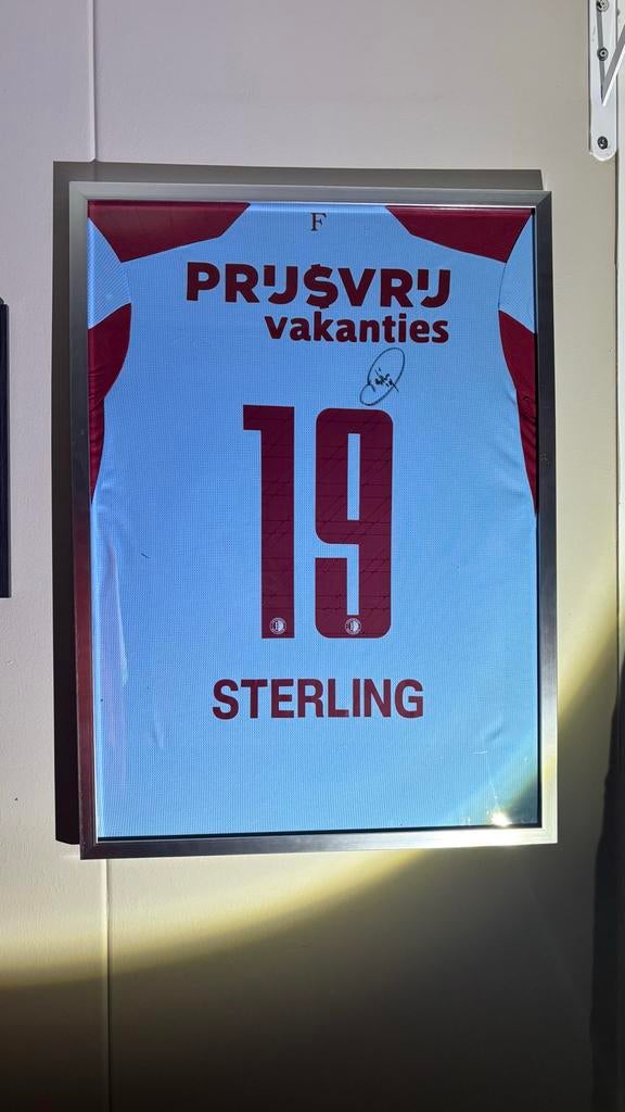 Voetbalshirt met handtekeningen Sterling en Trauner, Maat S, Ophalen of Verzenden, Nieuw, Shirt