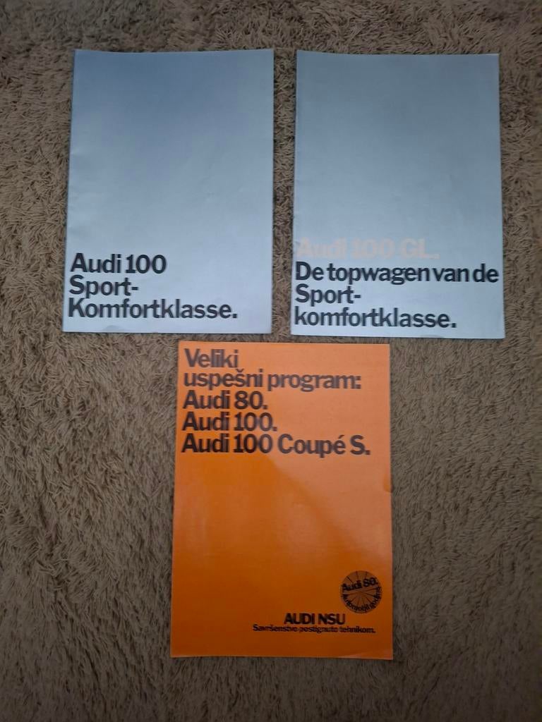 3x autofolder Audi 100 (C1), Verzenden, Zo goed als nieuw, Audi