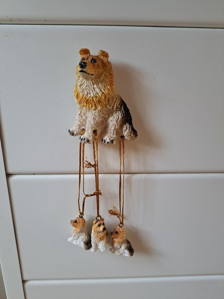 Collie met puppies, koelkastmagneet, kunsthars 4.5x2x14cm, Ophalen of Verzenden, Zo goed als nieuw, Dier