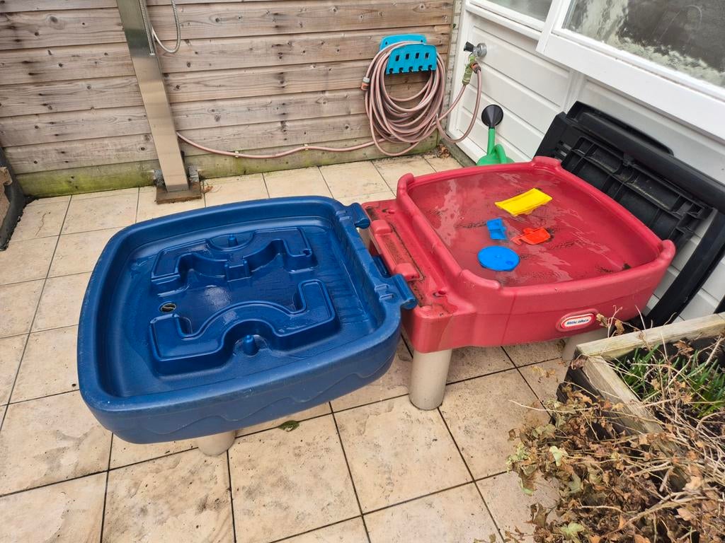 Little tikes zand en watertafel, Ophalen