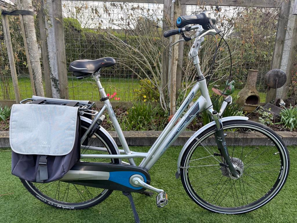 Union Libra Damesfiets met Rollerbrakes en Naafdynamo, Gebruikt, Versnellingen, Trommelrem, Ophalen