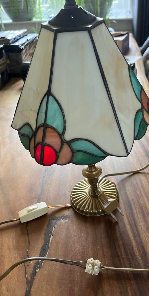 Vintage Tiffany Stijl Tafellamp met Gebrandschilderd Glas, Antiek en Kunst, Antiek | Lampen, Ophalen of Verzenden
