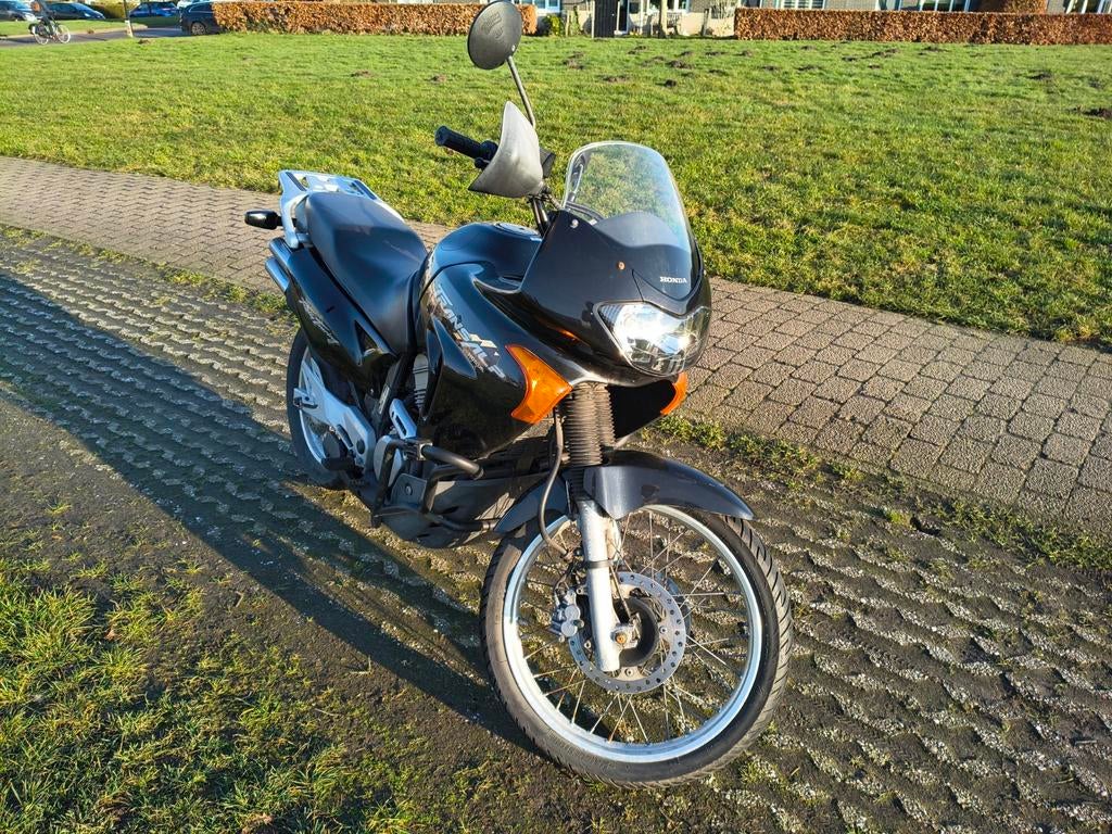 Honda Transalp xl650 30.000 km!, Motoren, Motoren | Honda, 2 cilinders, Motorrijbewijs A, Particulier, Toermotor