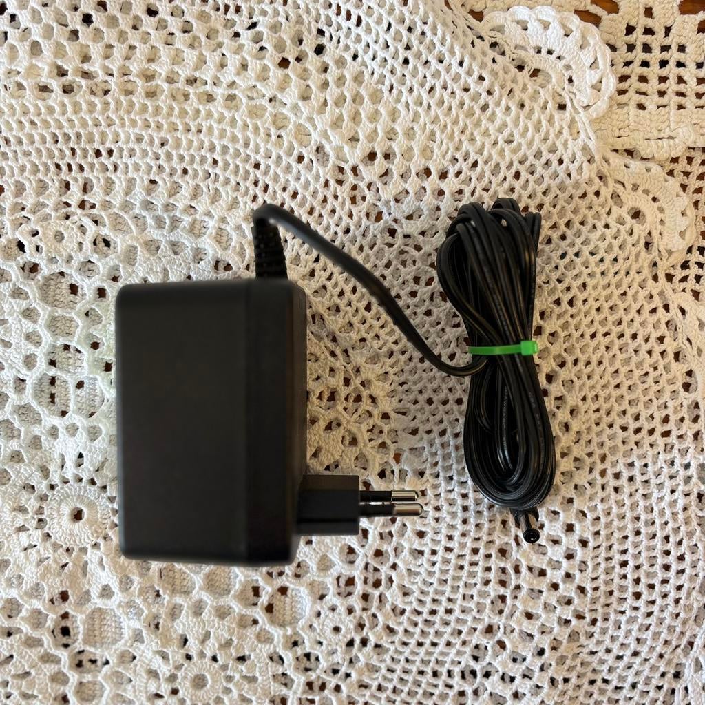 DVE AC Adapter – 9V Oplader (Model: DV-91AUP), Ophalen of Verzenden, Zo goed als nieuw