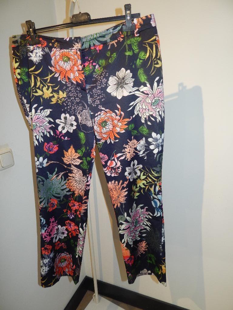 Marccain mooie bloemen broek satijn achtig kleurrijk N6/44, Maat 42/44 (L), Lang, Gedragen, Marccain