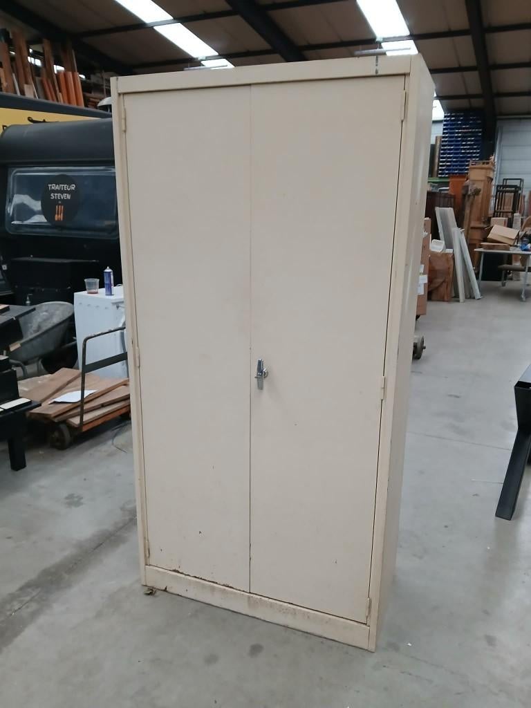 Metalen kast met slot en sleutel, Ophalen, Gebruikt, 50 tot 100 cm, Metaal