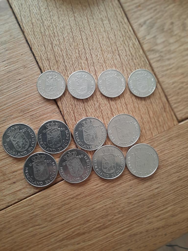 Nederland. 1980 4 x 1 gulden en 8 x 2,50 gulden, Ophalen of Verzenden, Koningin Beatrix, 50 gulden