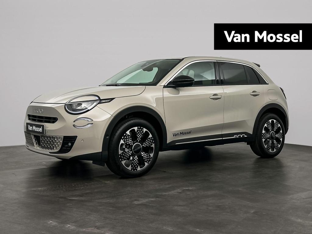 Fiat 600 1.2 Hybrid La Prima | DEMONSTRATIEMODEL | Camera |, Auto's, Fiat, Adaptive Cruise Control, 1199 cc, 620 kg, Origineel Nederlands