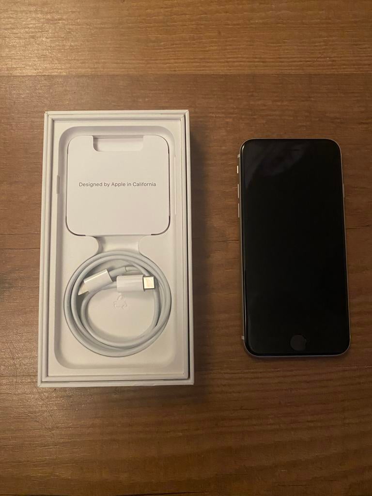 Nieuwe iPhone SE 2022 in doos - (128GB) wit/starlight, 128 GB, Wit, Nieuw, Ophalen of Verzenden