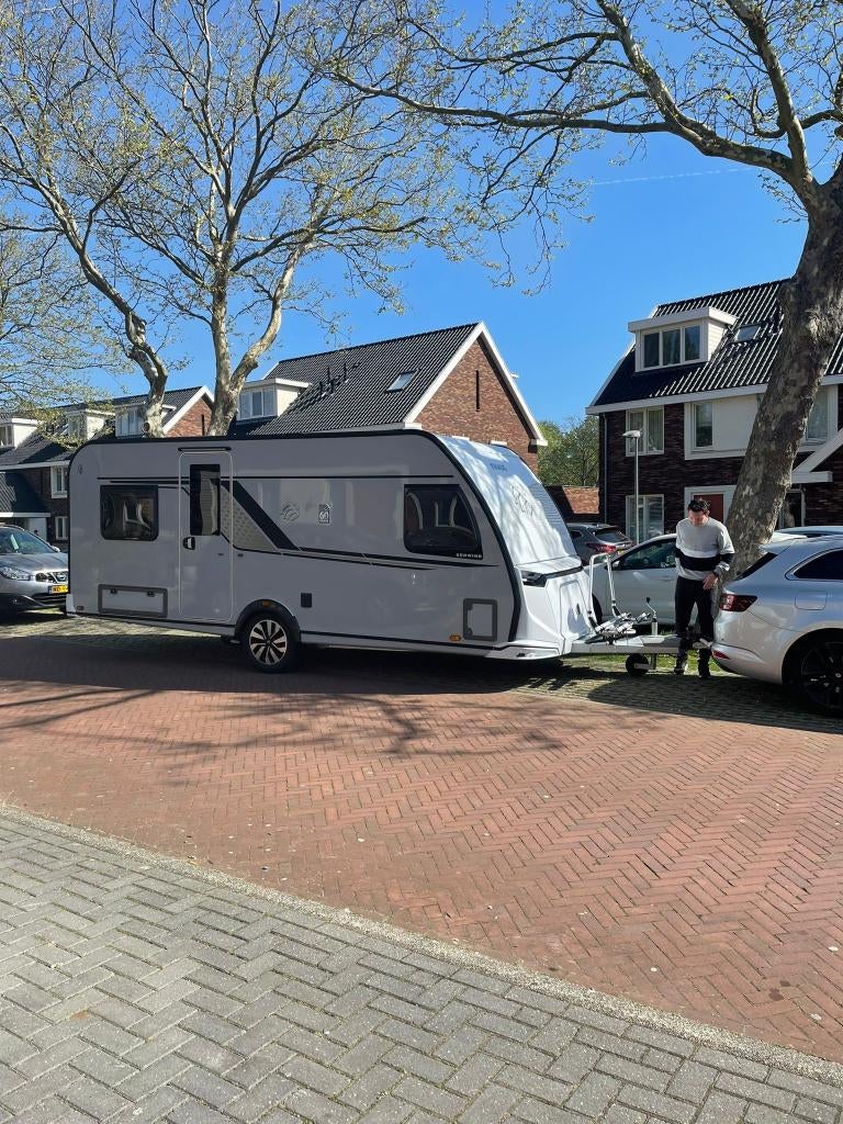 Knaus Südwind 500 FU – 60 Years Edition, Omvormbare zithoek, Schokbreker, Particulier, 5 tot 6 meter