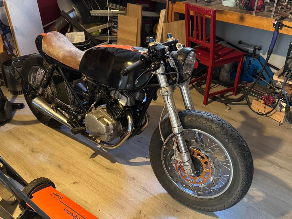 Honda CB250 cafe racer, Motoren, 2 cilinders, Particulier, Overig, Minimaal motorrijbewijs A2